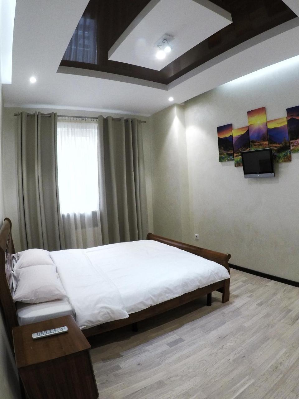 Apartment On Dragomirova Киев Екстериор снимка