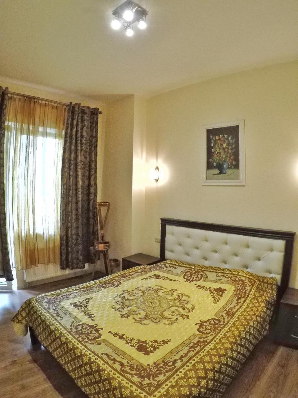 Apartment On Dragomirova Киев Екстериор снимка
