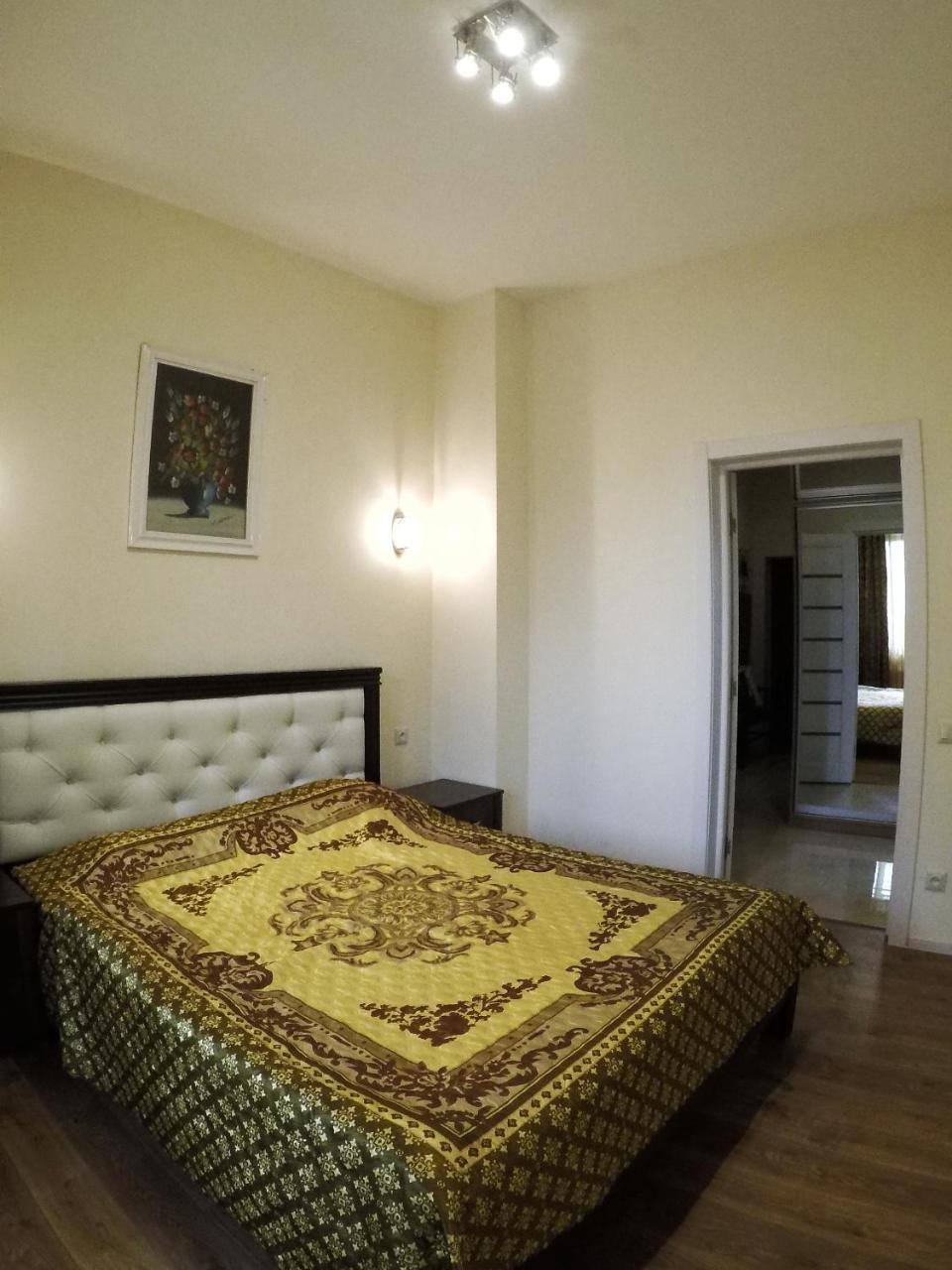 Apartment On Dragomirova Киев Екстериор снимка
